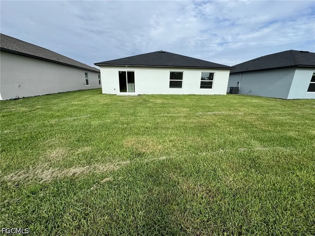 17313 Cantu Court North Fort Myers FL 33917