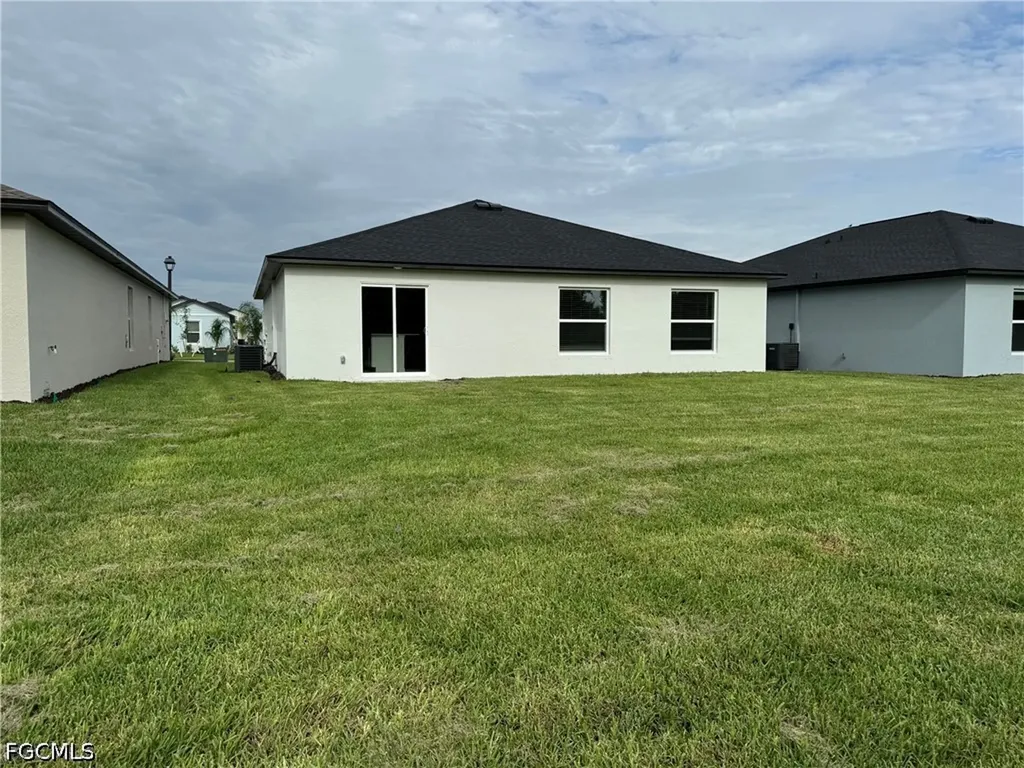 17313 Cantu Court North Fort Myers FL 33917