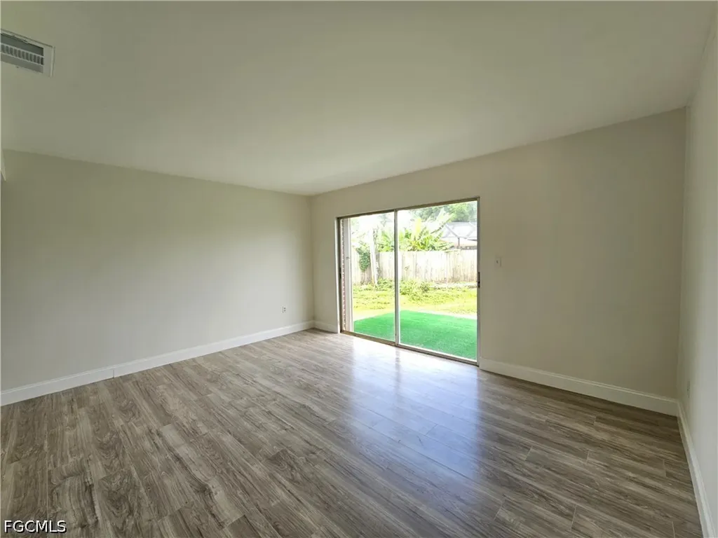 864 Courtington Lane Fort Myers FL 33919