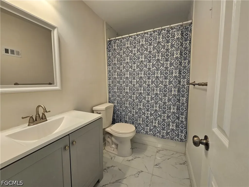 864 Courtington Lane Fort Myers FL 33919
