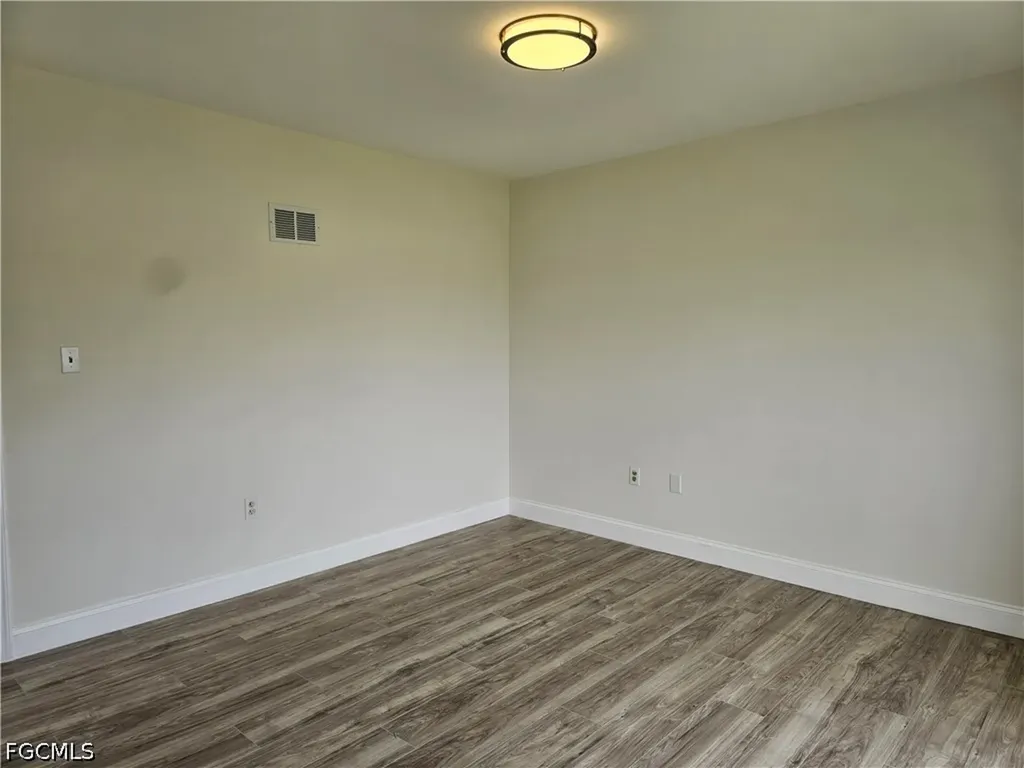 864 Courtington Lane Fort Myers FL 33919