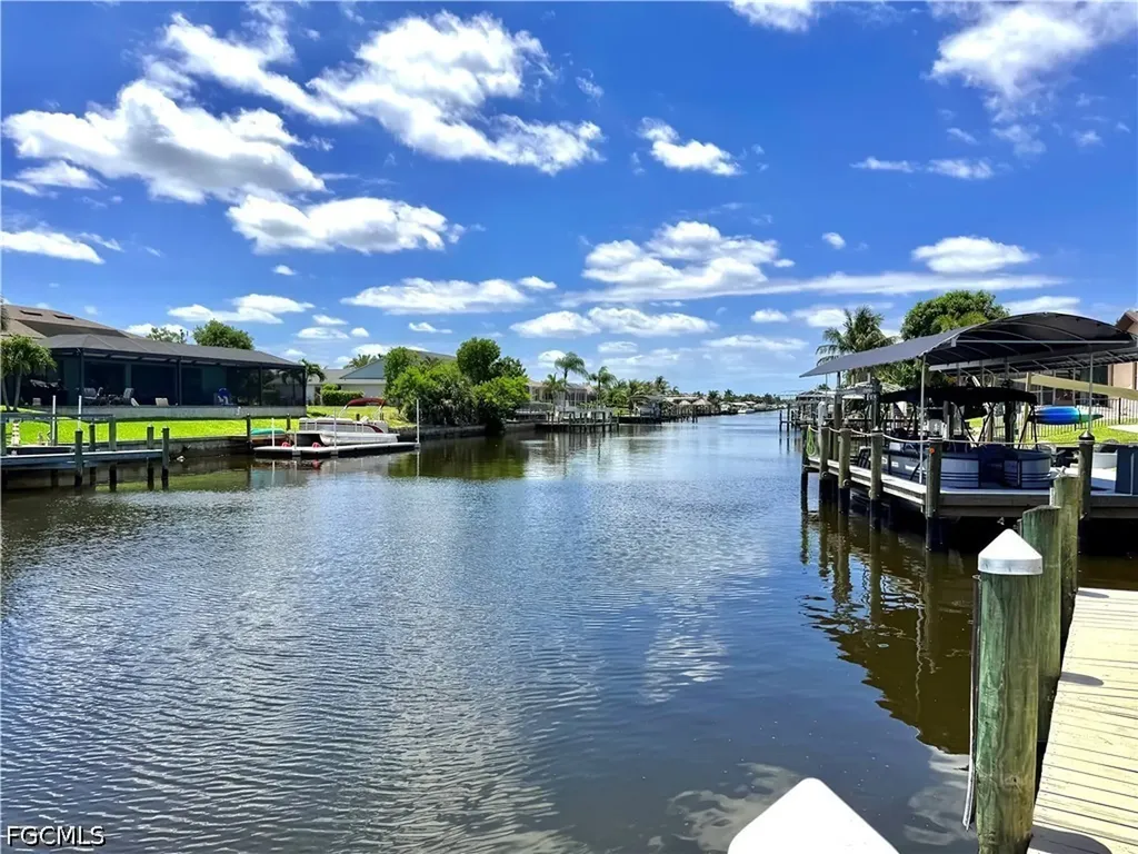 919 SE 20th Court Cape Coral FL 33990