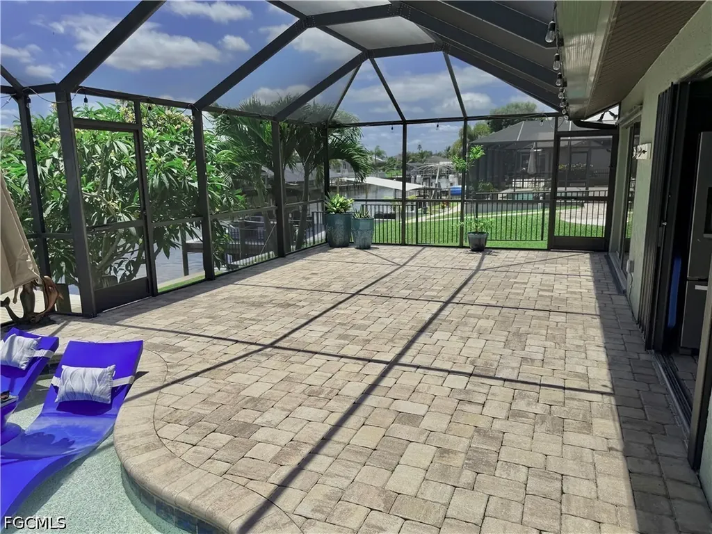 919 SE 20th Court Cape Coral FL 33990
