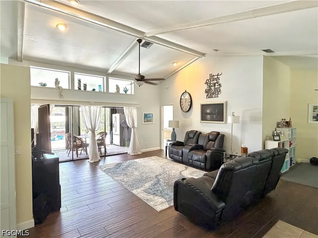 919 SE 20th Court Cape Coral FL 33990