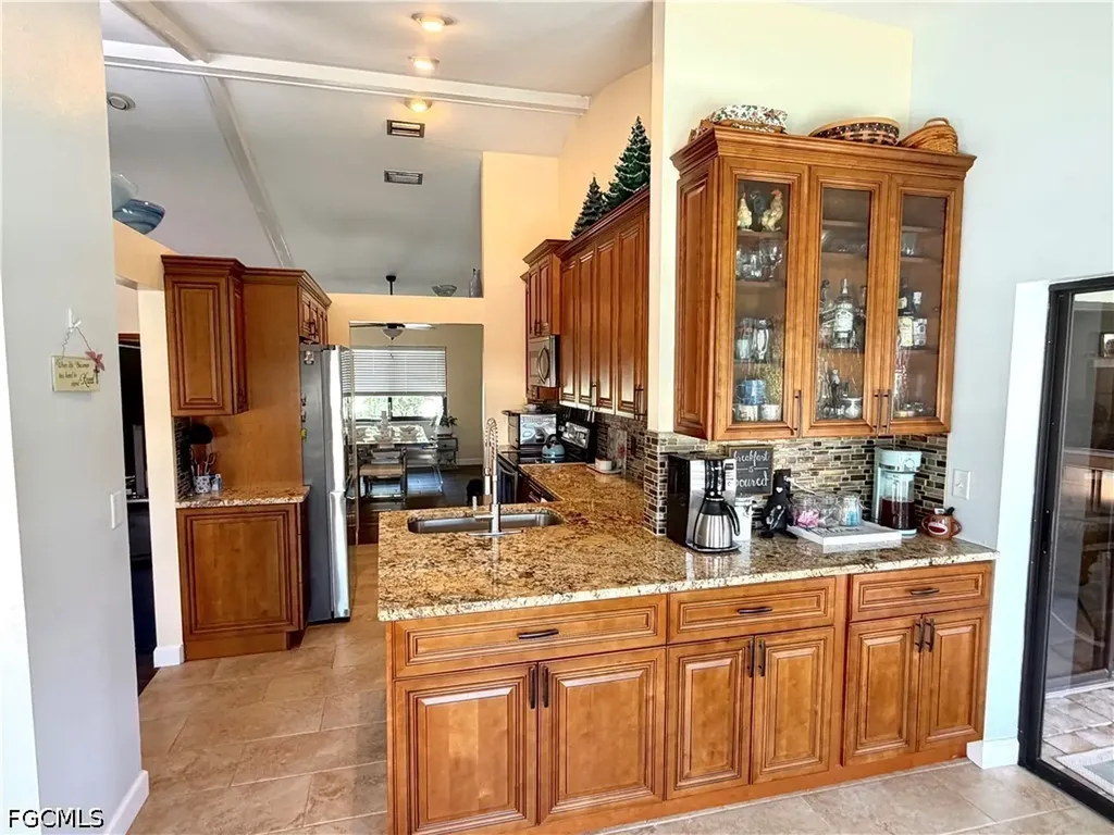 919 SE 20th Court Cape Coral FL 33990