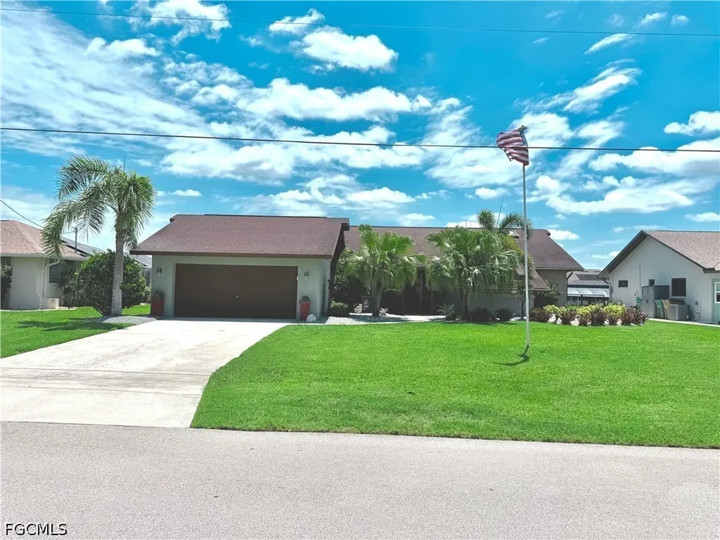 919 SE 20th Court Cape Coral FL 33990