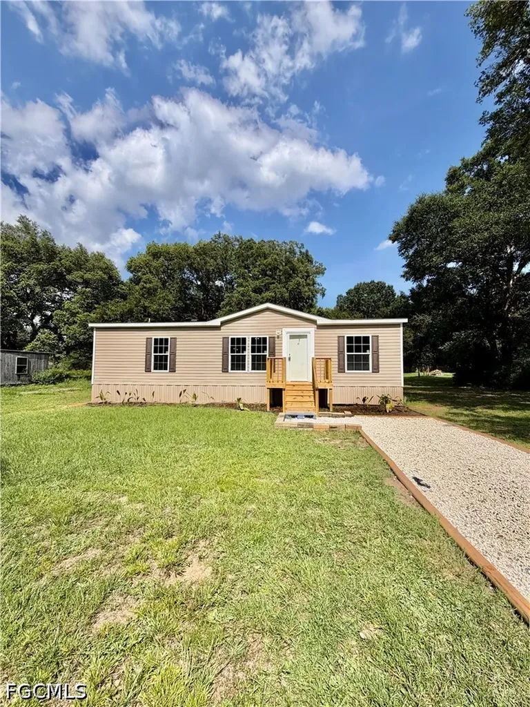 6020 Nutmeg Avenue Pace FL 32571