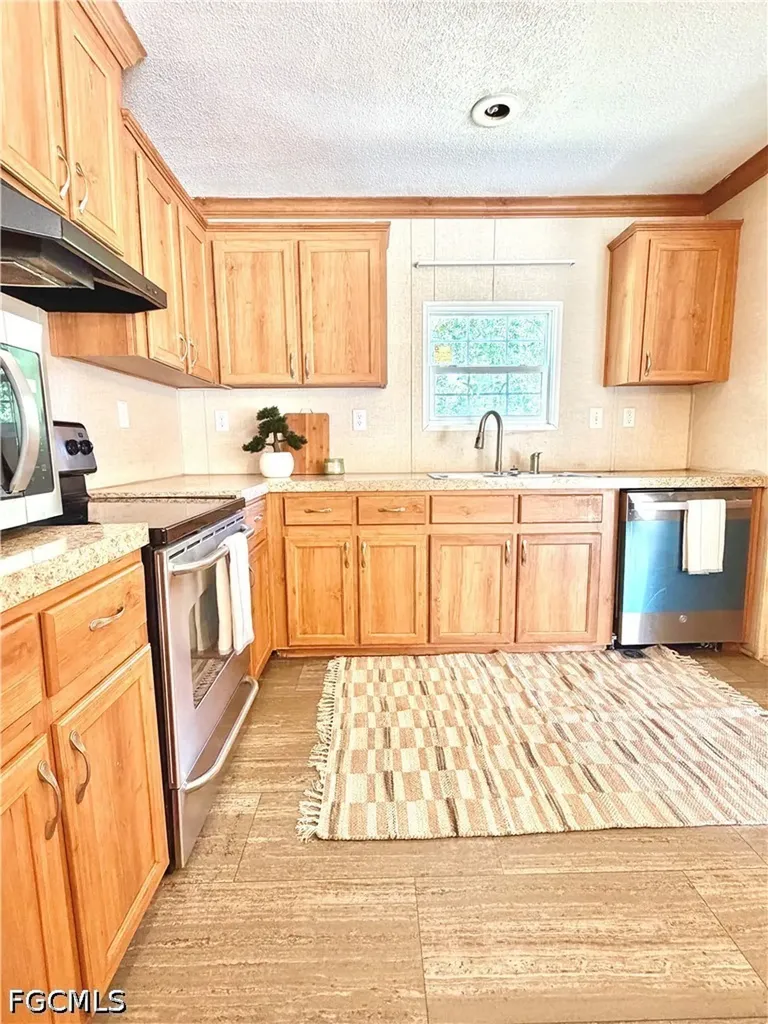 6020 Nutmeg Avenue Pace FL 32571