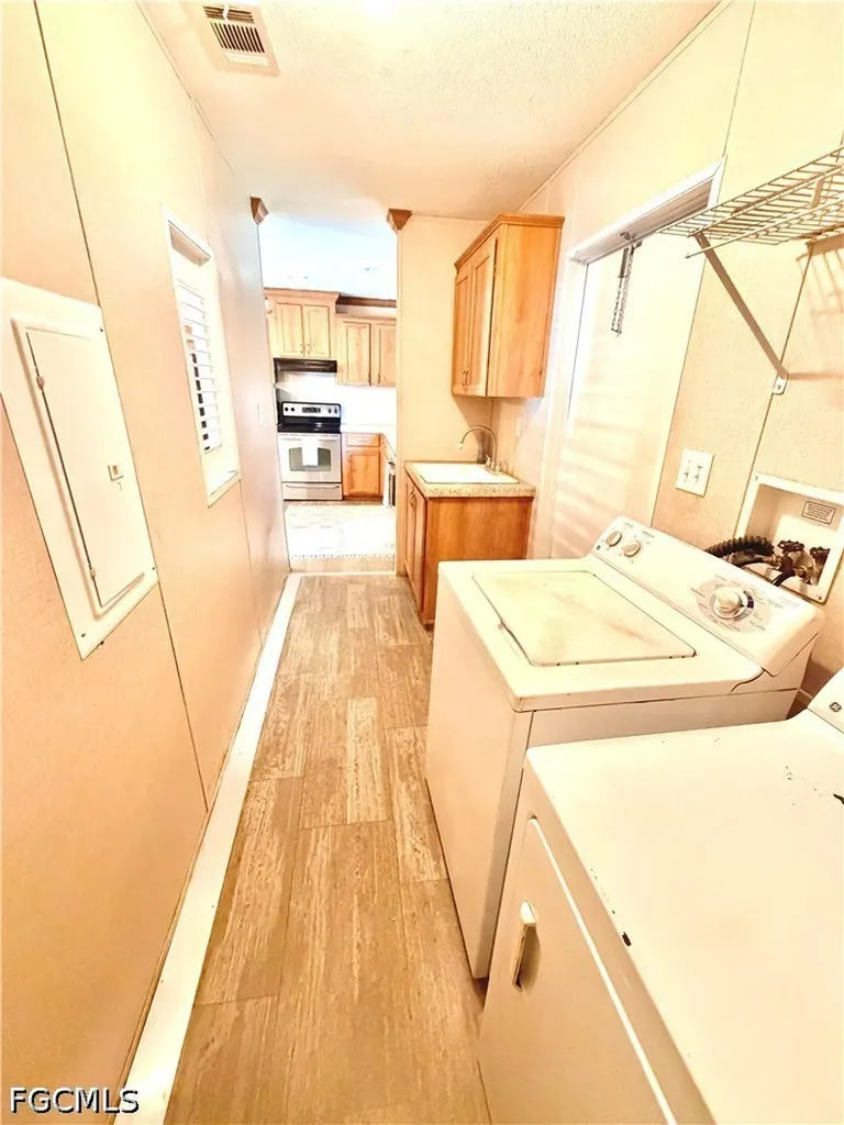 6020 Nutmeg Avenue Pace FL 32571