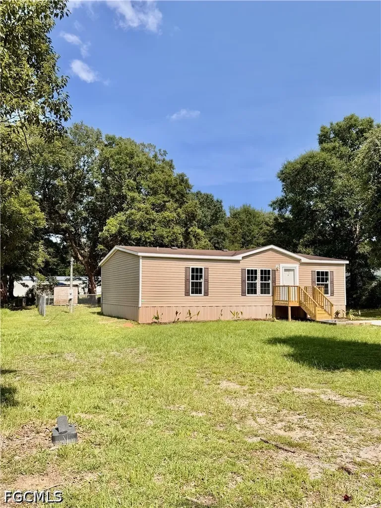 6020 Nutmeg Avenue Pace FL 32571