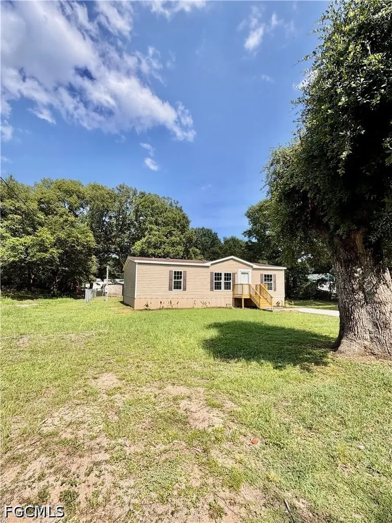 6020 Nutmeg Avenue Pace FL 32571