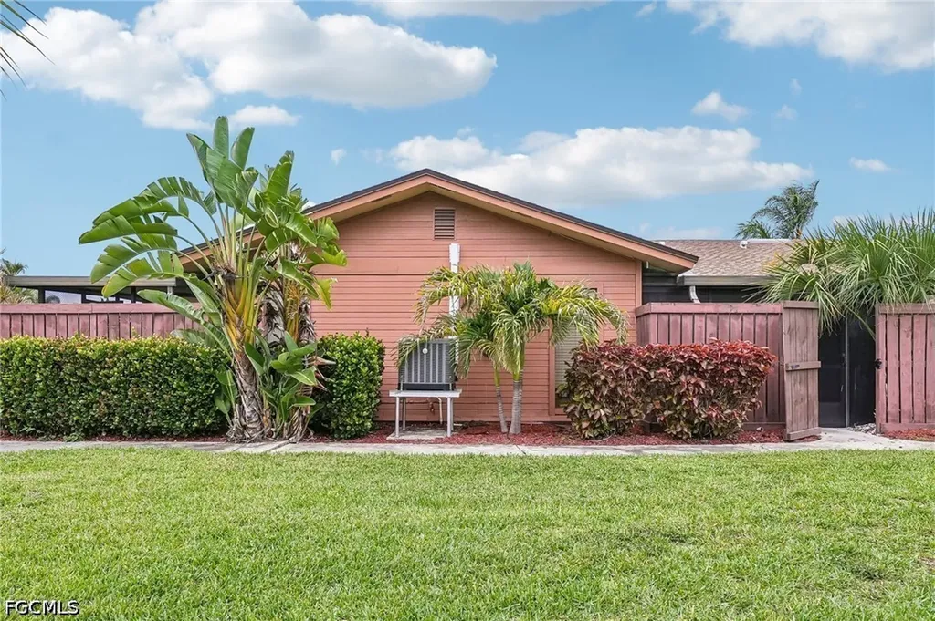 17327 Birchwood Lane Fort Myers FL 33908