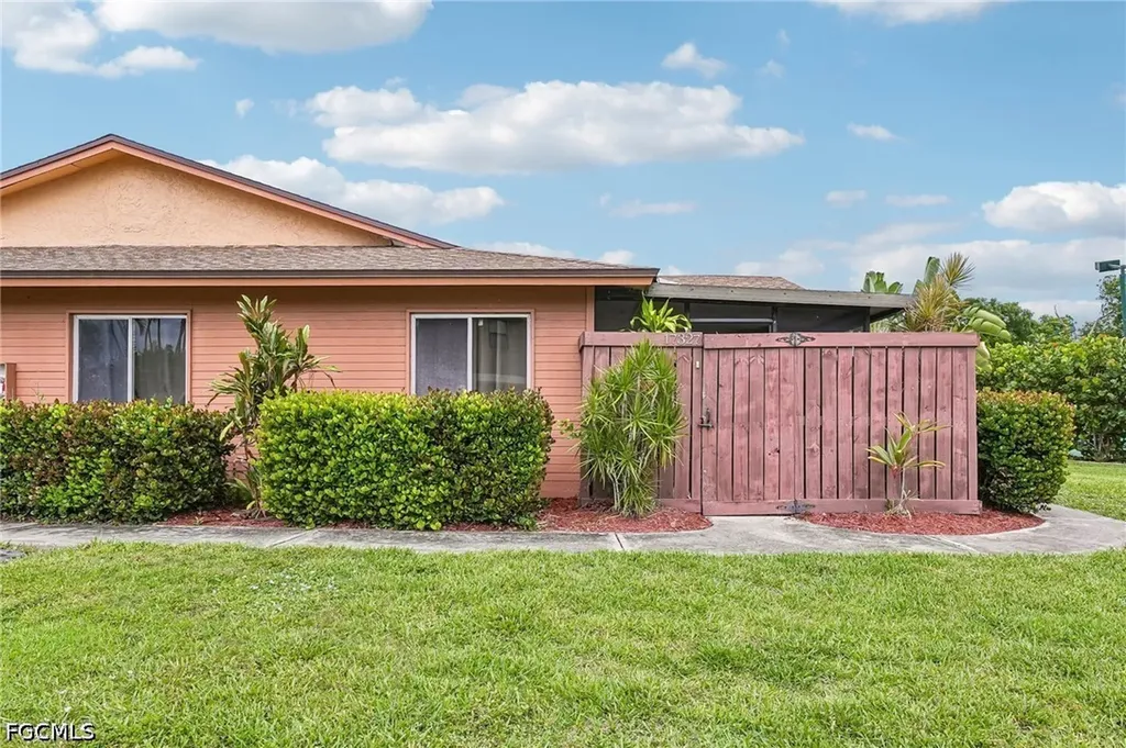17327 Birchwood Lane Fort Myers FL 33908
