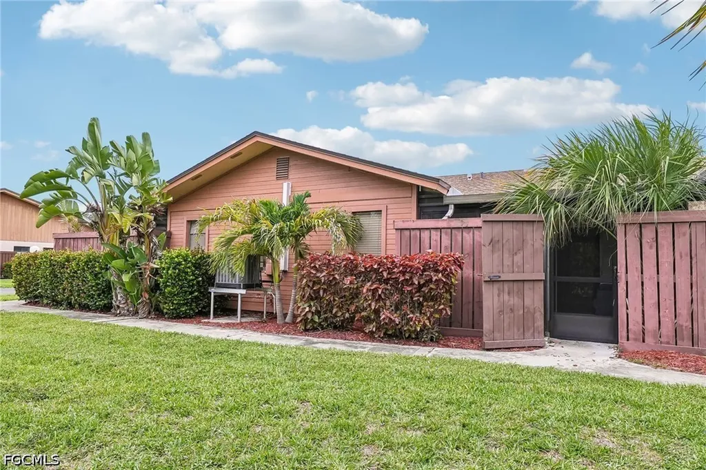 17327 Birchwood Lane Fort Myers FL 33908