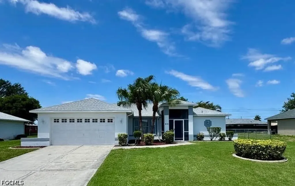 910 SW 3rd Avenue Cape Coral FL 33991