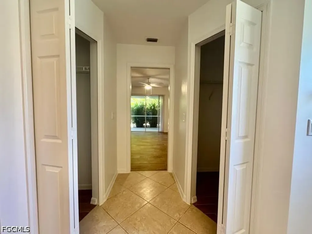 910 SW 3rd Avenue Cape Coral FL 33991