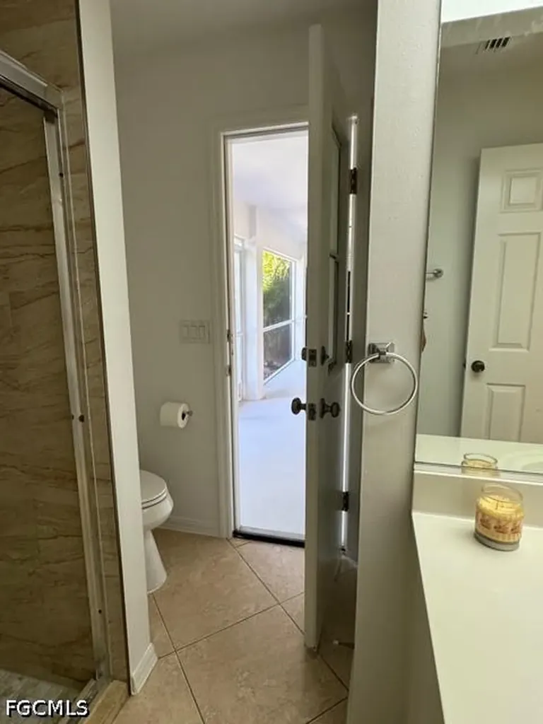 910 SW 3rd Avenue Cape Coral FL 33991