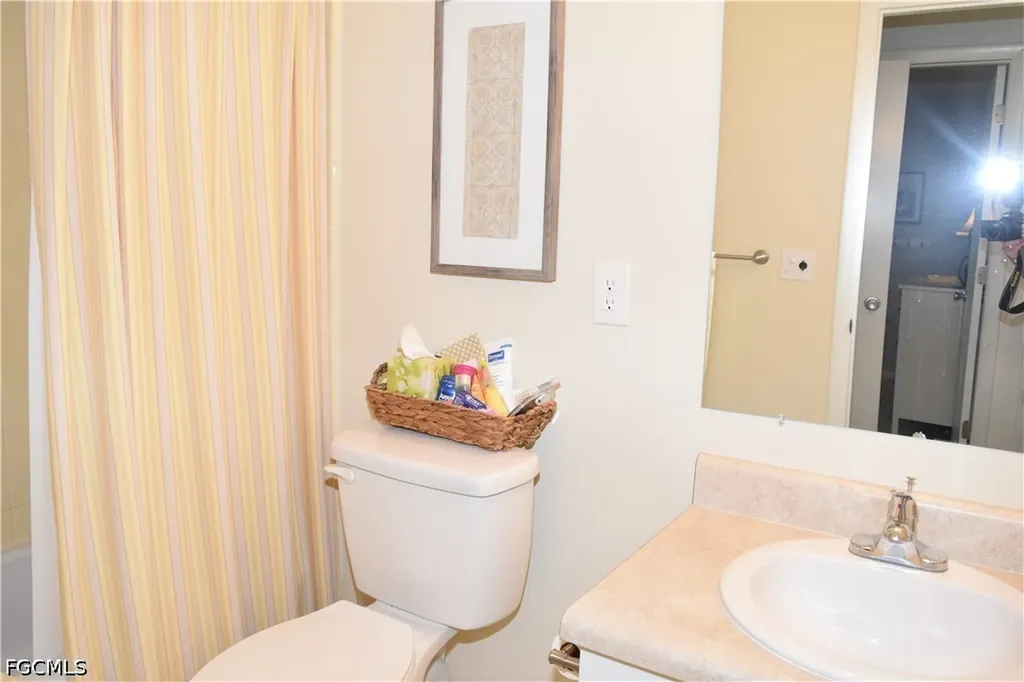 6801 Lake Mcgregor Circle Fort Myers FL 33919