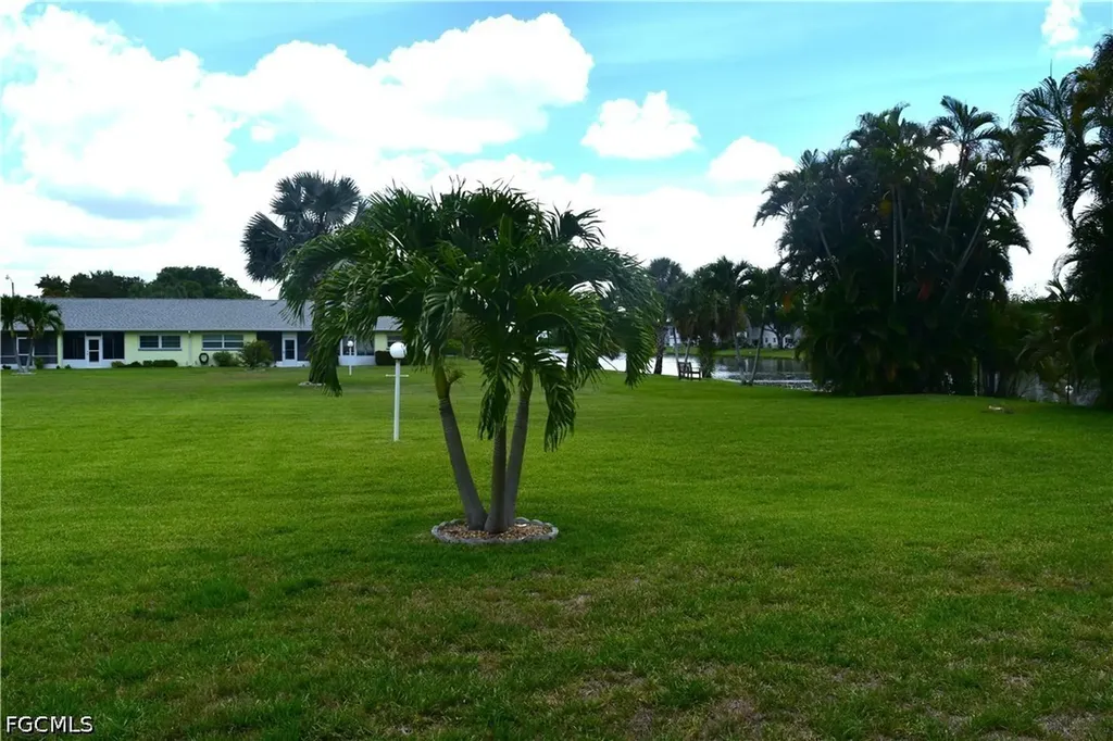 6801 Lake Mcgregor Circle Fort Myers FL 33919