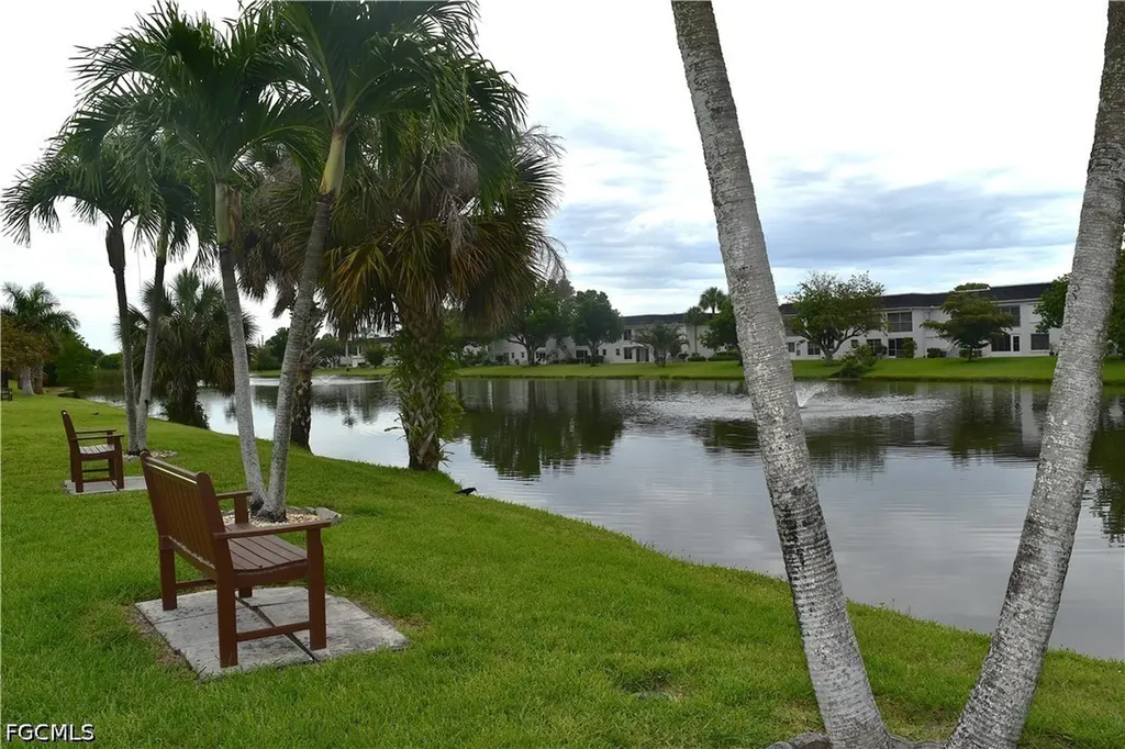 6801 Lake Mcgregor Circle Fort Myers FL 33919