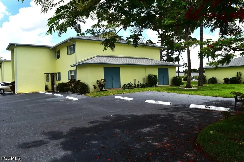 6801 Lake Mcgregor Circle Fort Myers FL 33919