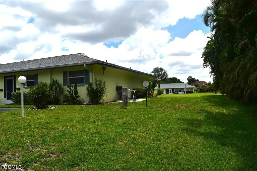 6801 Lake Mcgregor Circle Fort Myers FL 33919