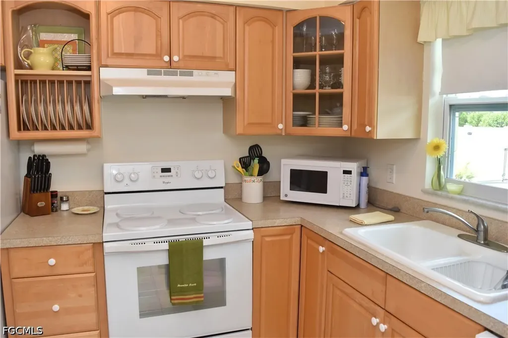 6801 Lake Mcgregor Circle Fort Myers FL 33919