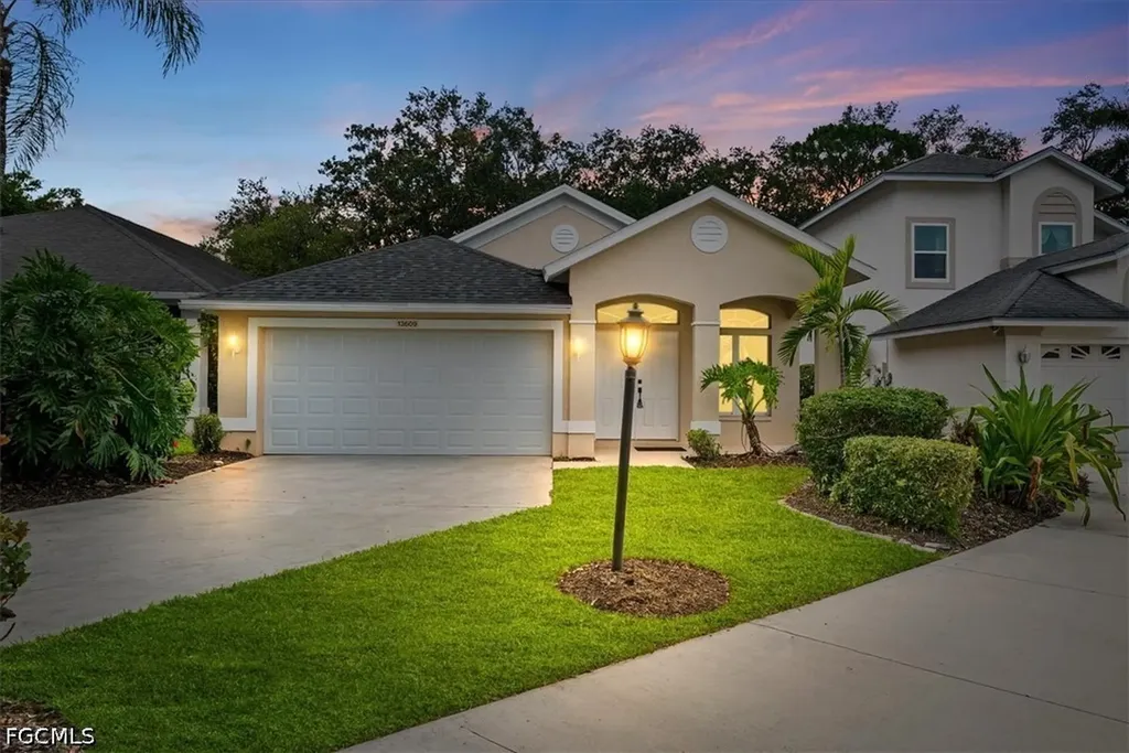 Fort Myers FL, 13609 Admiral Court