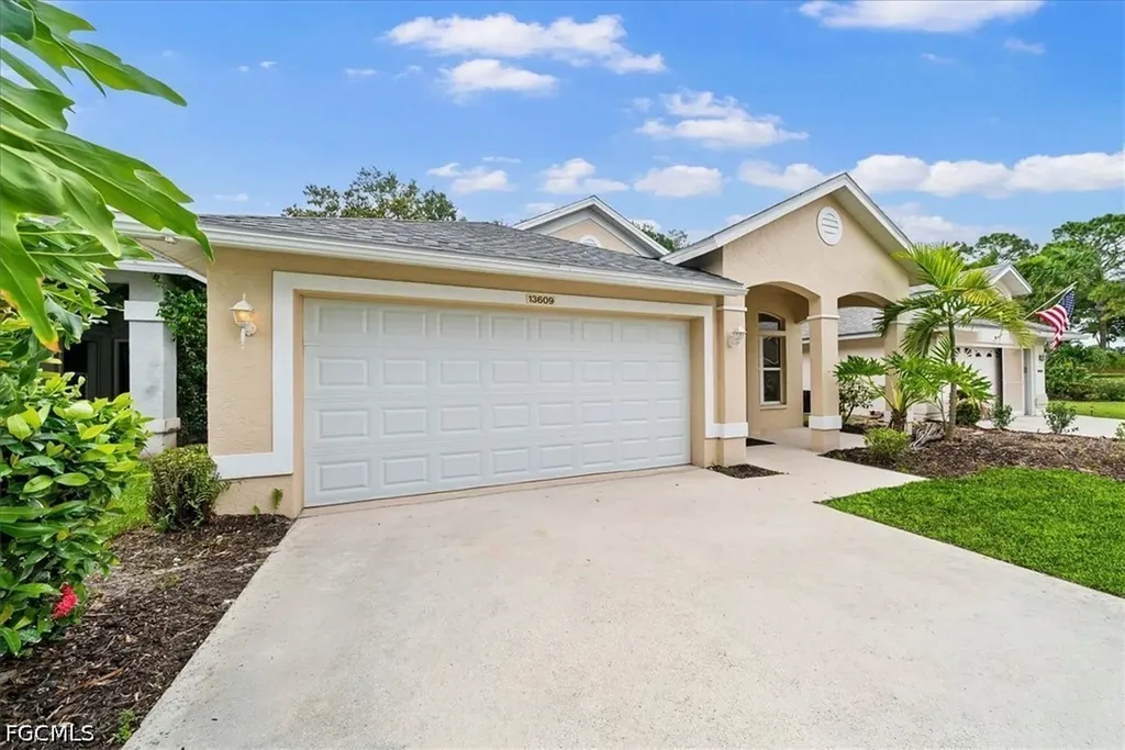 13609 Admiral Court Fort Myers FL 33912