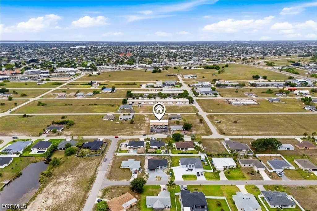 1009 NE 8th Terrace Cape Coral FL 33909