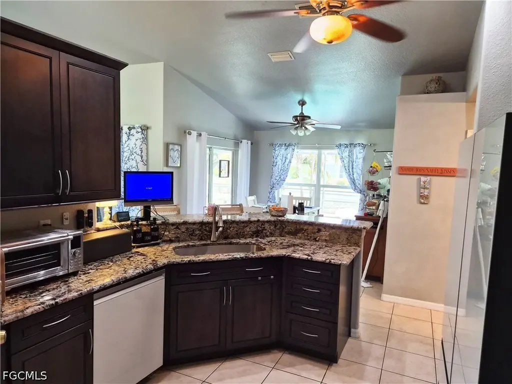 1305 SW 24th Street Cape Coral FL 33991