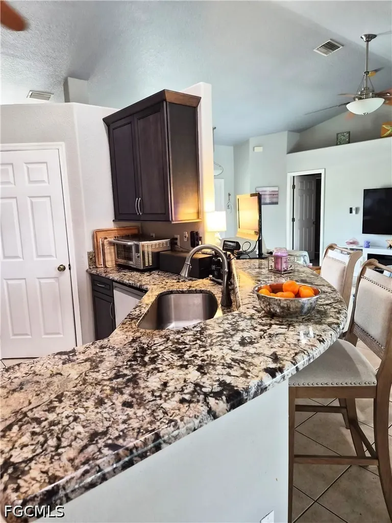 1305 SW 24th Street Cape Coral FL 33991
