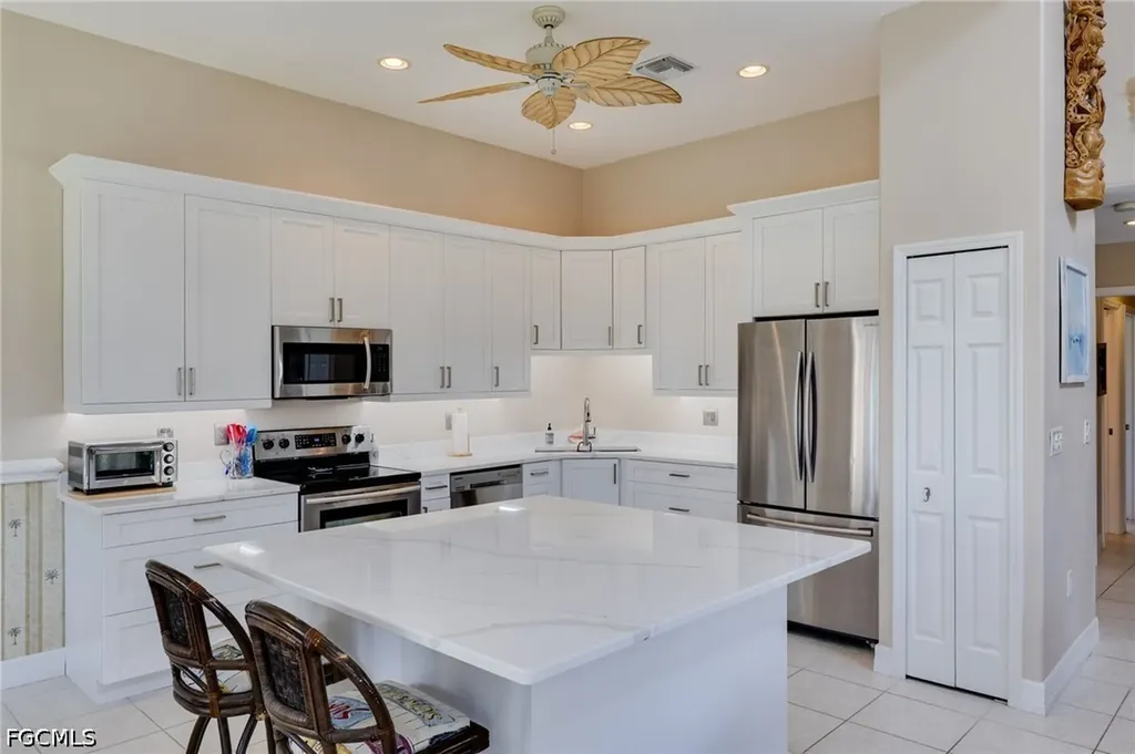 3593 Edgewood Avenue Fort Myers FL 33916