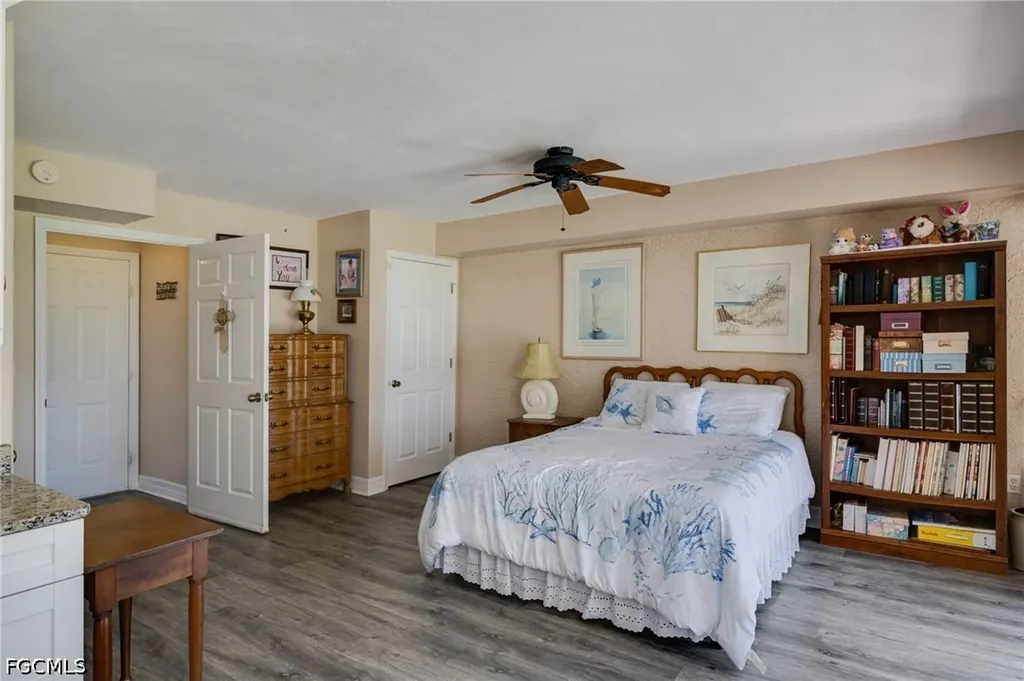 3593 Edgewood Avenue Fort Myers FL 33916