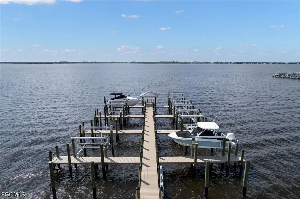 3593 Edgewood Avenue Fort Myers FL 33916