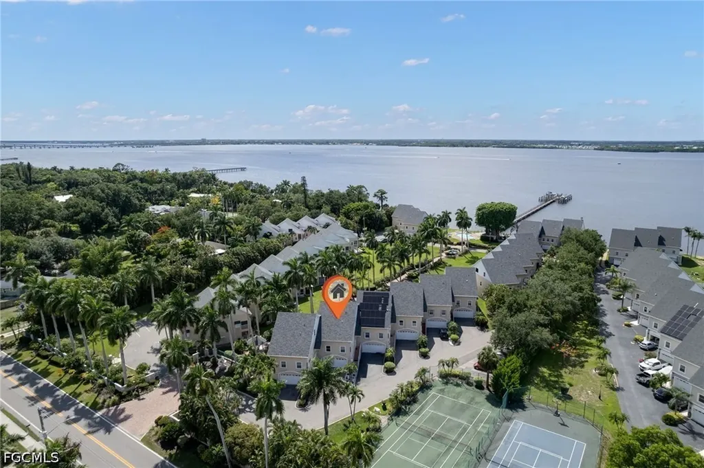 3593 Edgewood Avenue Fort Myers FL 33916
