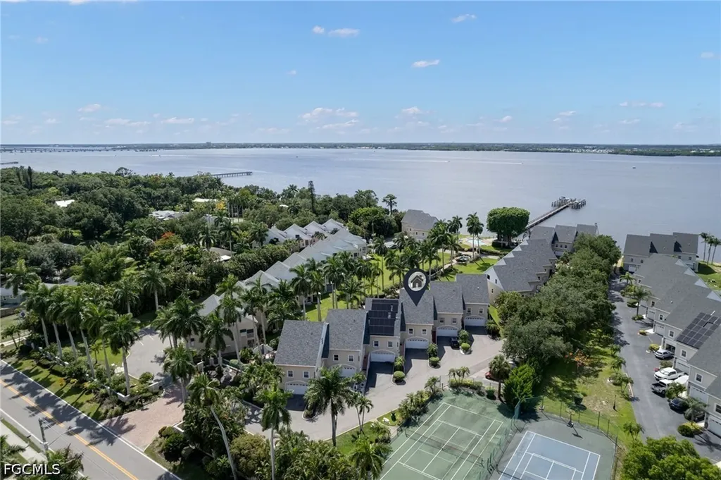 3593 Edgewood Avenue Fort Myers FL 33916