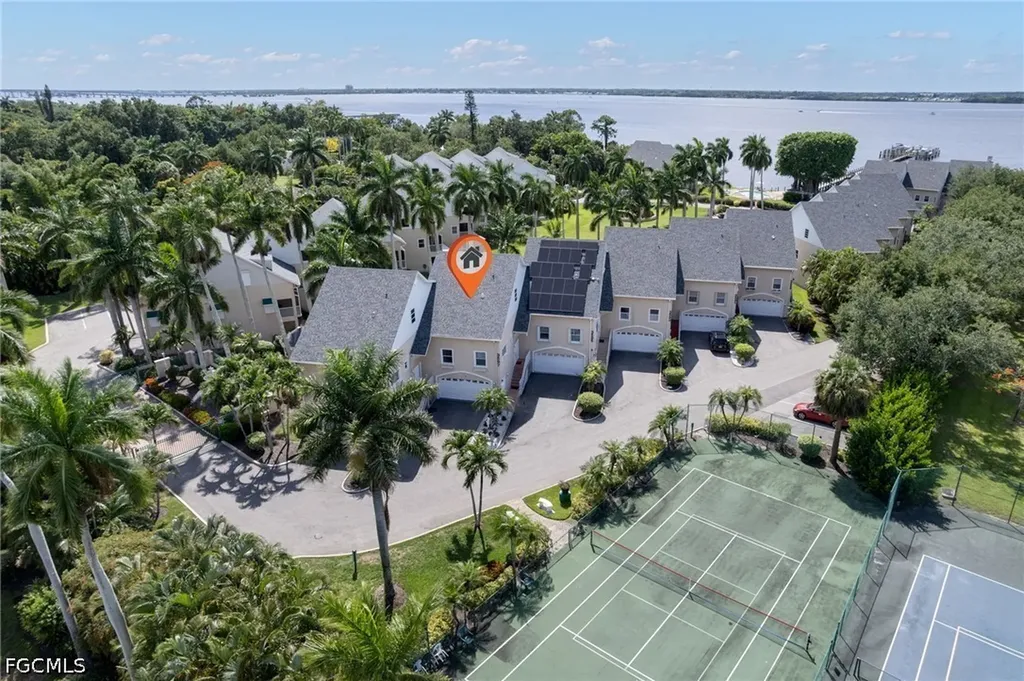3593 Edgewood Avenue Fort Myers FL 33916