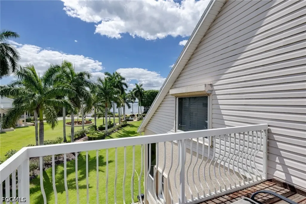 3593 Edgewood Avenue Fort Myers FL 33916