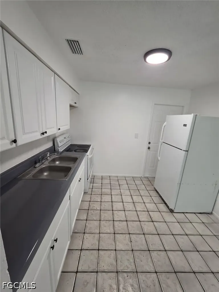 5426 Sago Avenue Fort Myers FL 33907