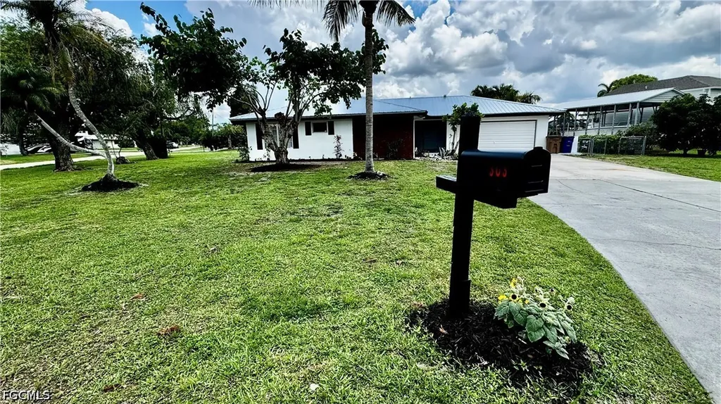 303 Georgia Avenue Fort Myers FL 33905