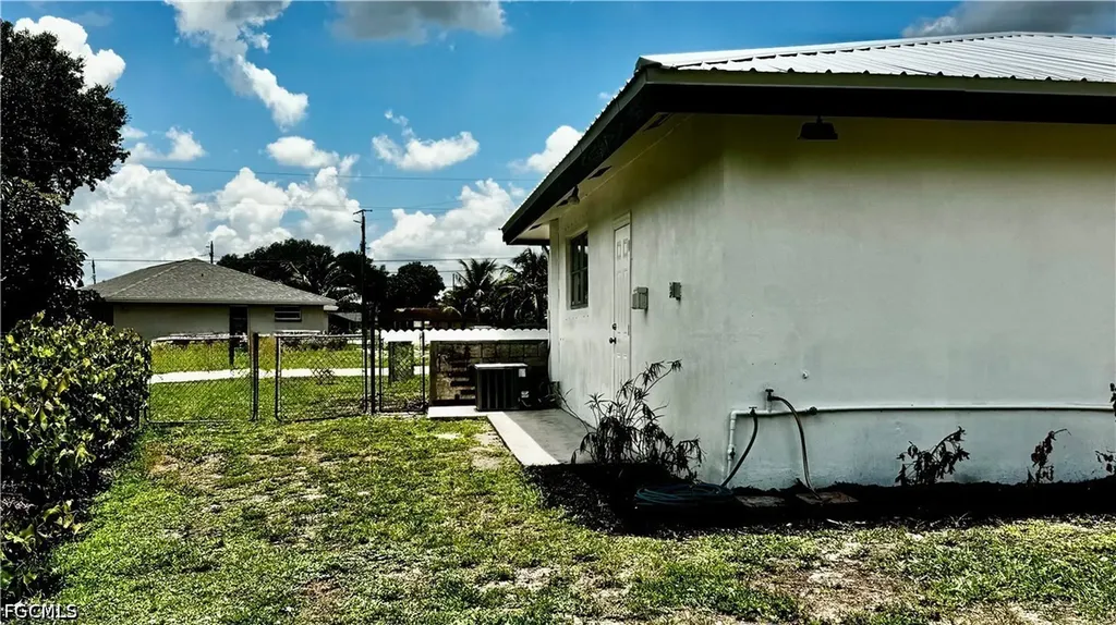 303 Georgia Avenue Fort Myers FL 33905