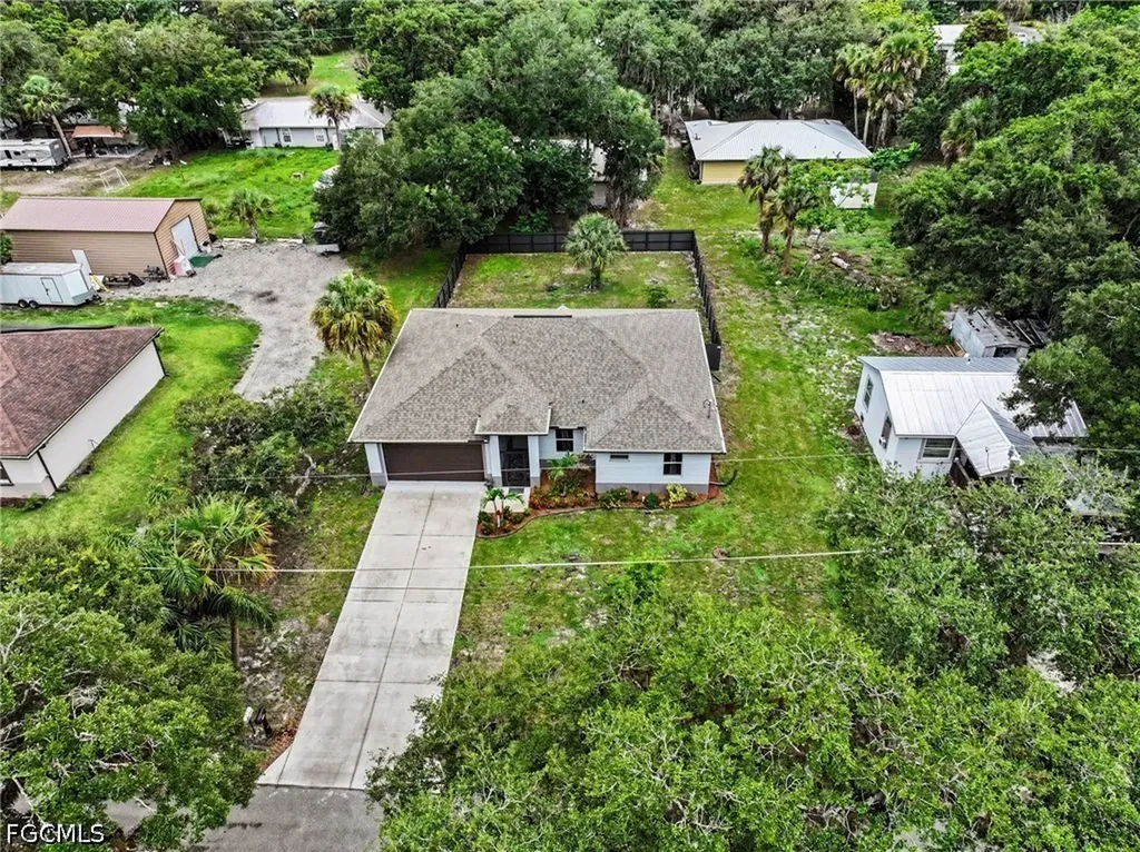 190 Hendry Street Labelle FL 33935