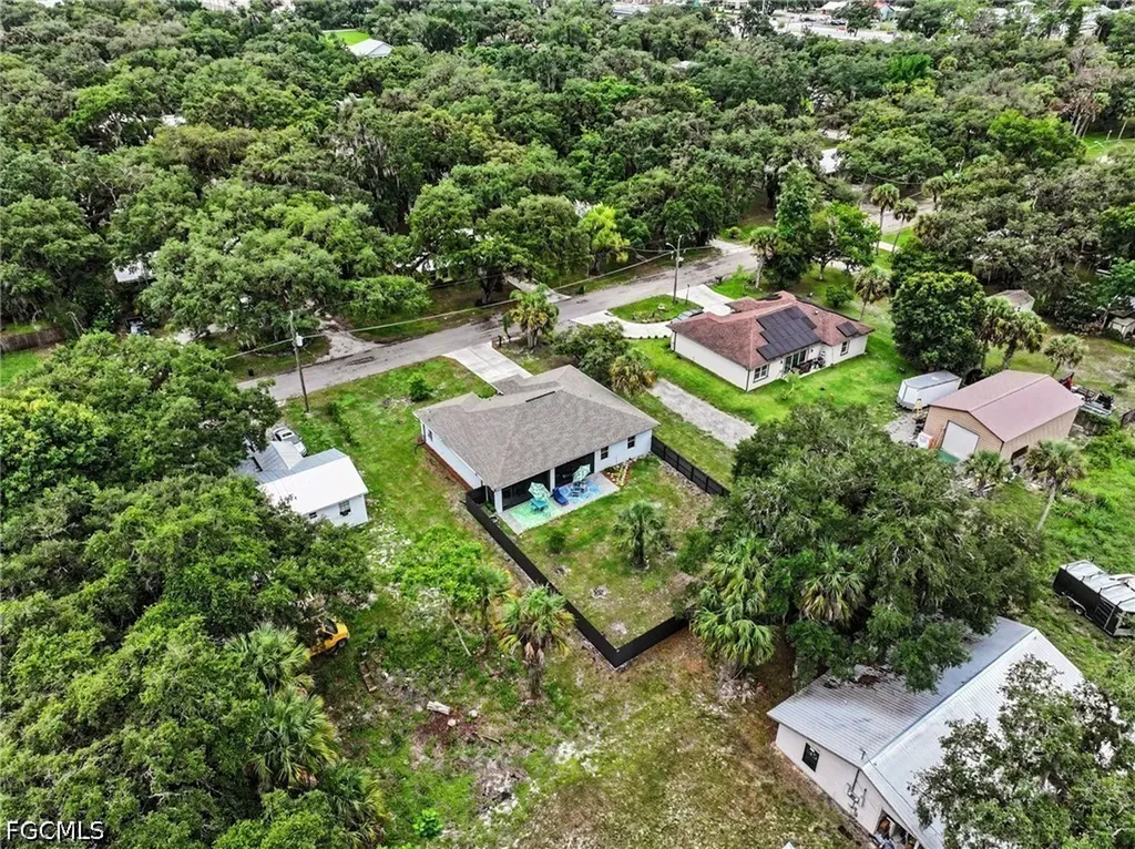 190 Hendry Street Labelle FL 33935