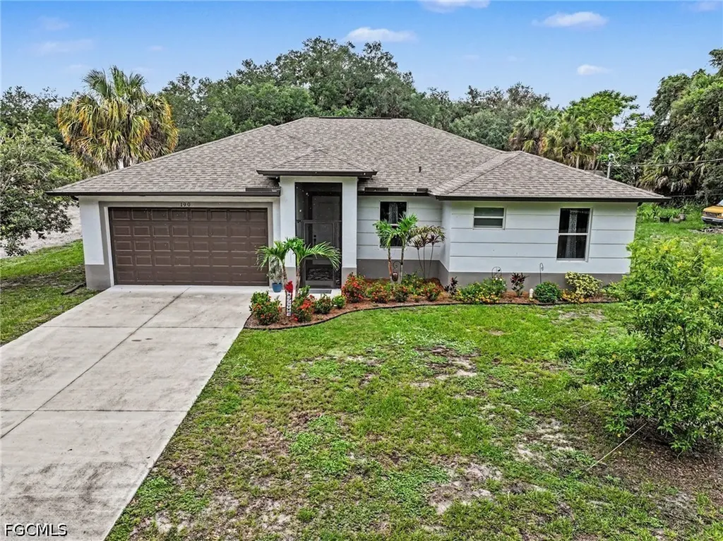 190 Hendry Street Labelle FL 33935