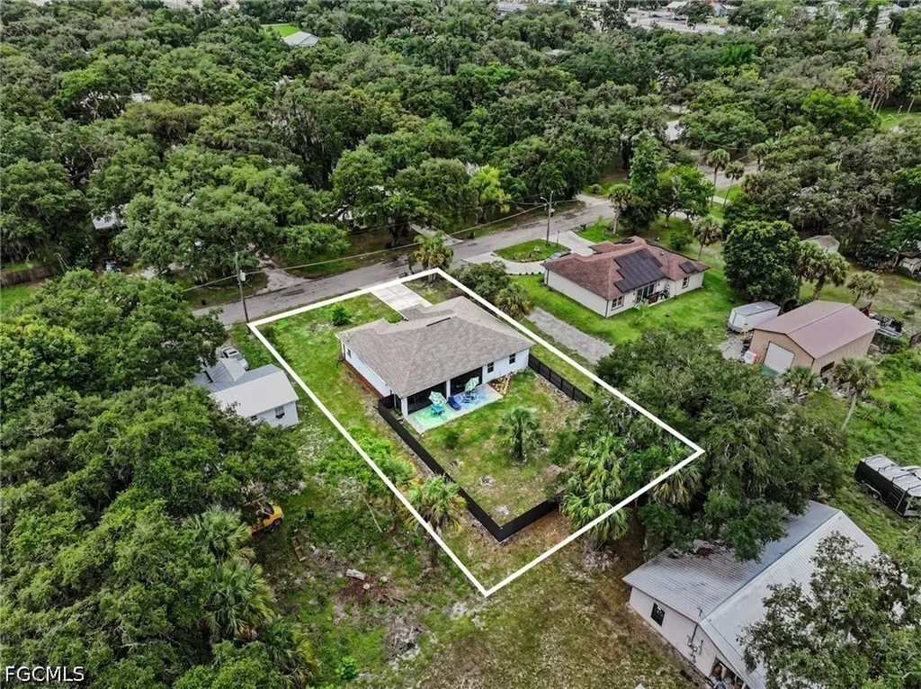 190 Hendry Street Labelle FL 33935