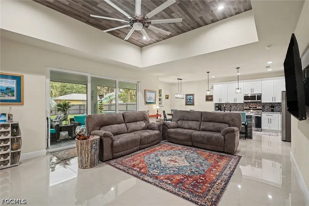 190 Hendry Street Labelle FL 33935