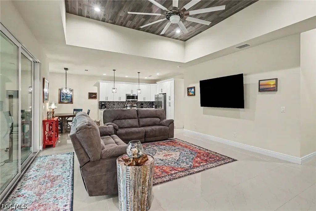 190 Hendry Street Labelle FL 33935