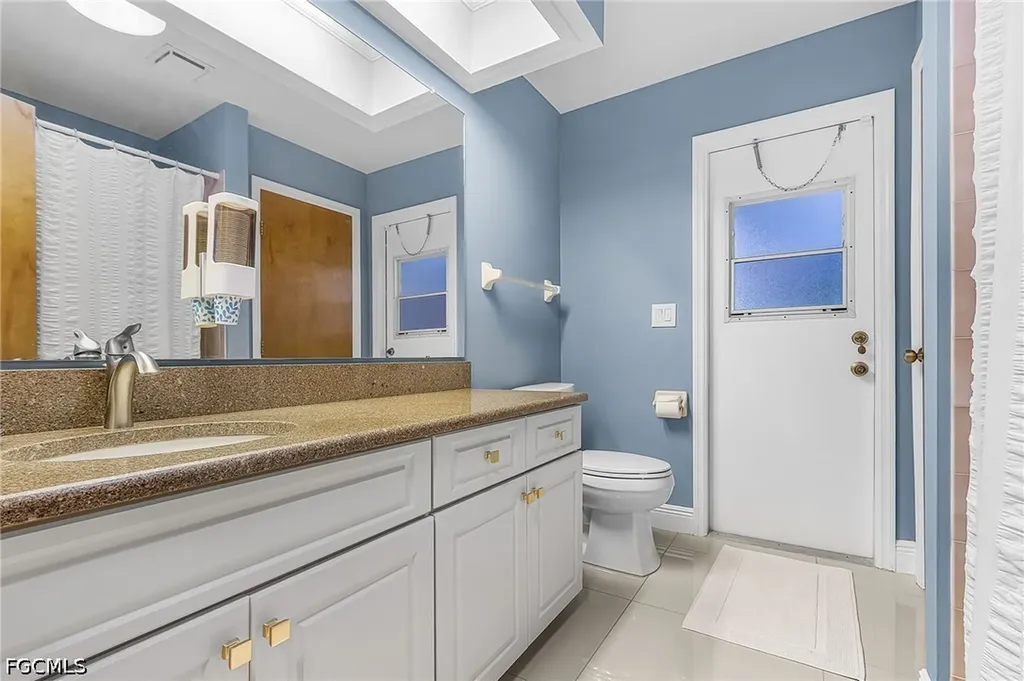 1102 SE 21st Avenue Cape Coral FL 33990