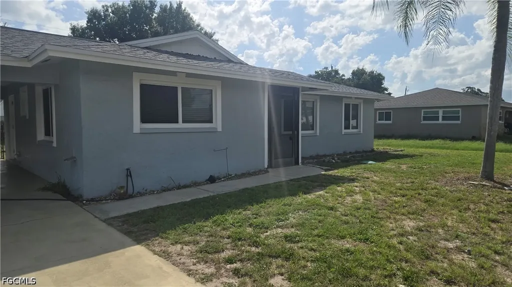 18448 Iris Road Fort Myers FL 33967